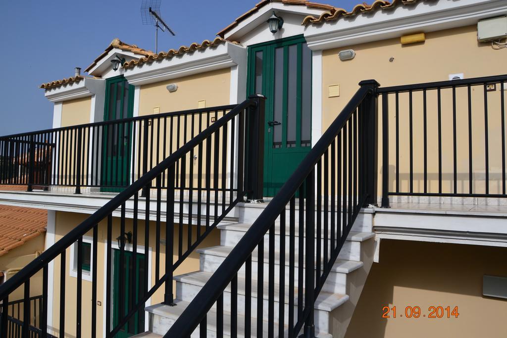 Karmiris Studios And Apartments Keri Ngoại thất bức ảnh